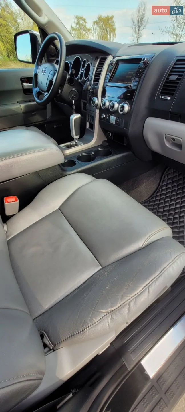 2012 Toyota Sequoia - мініатюра 21