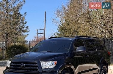 Внедорожник / Кроссовер Toyota Sequoia 2010 в Изюме