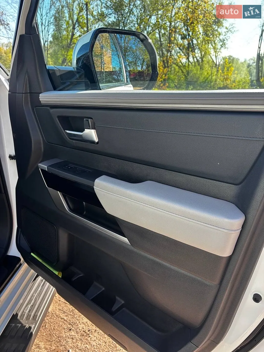 2023 Toyota Sequoia - мініатюра 23