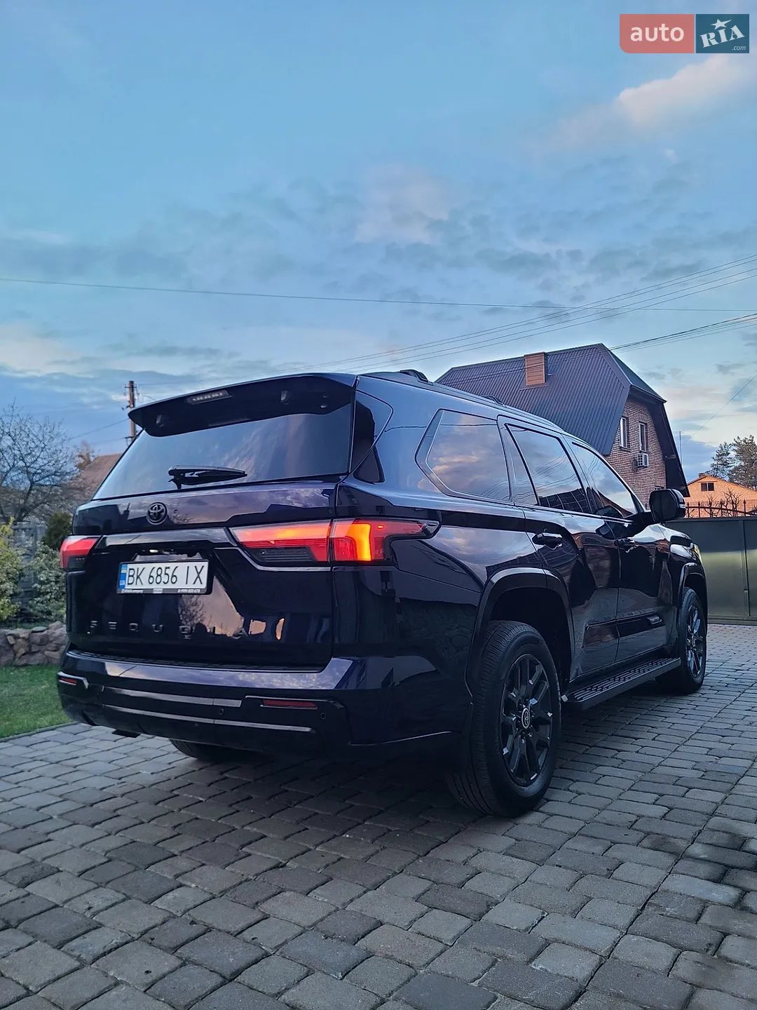 2023 Toyota Sequoia - мініатюра 8