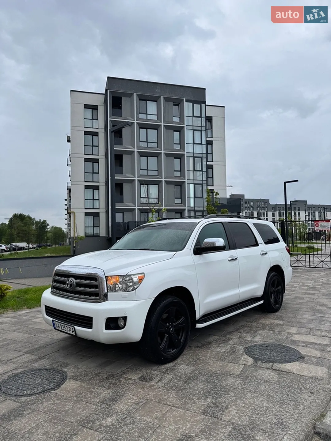 2014 Toyota Sequoia - мініатюра 6