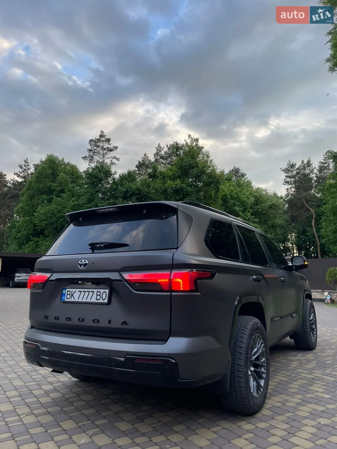 2022 Toyota Sequoia - мініатюра 11