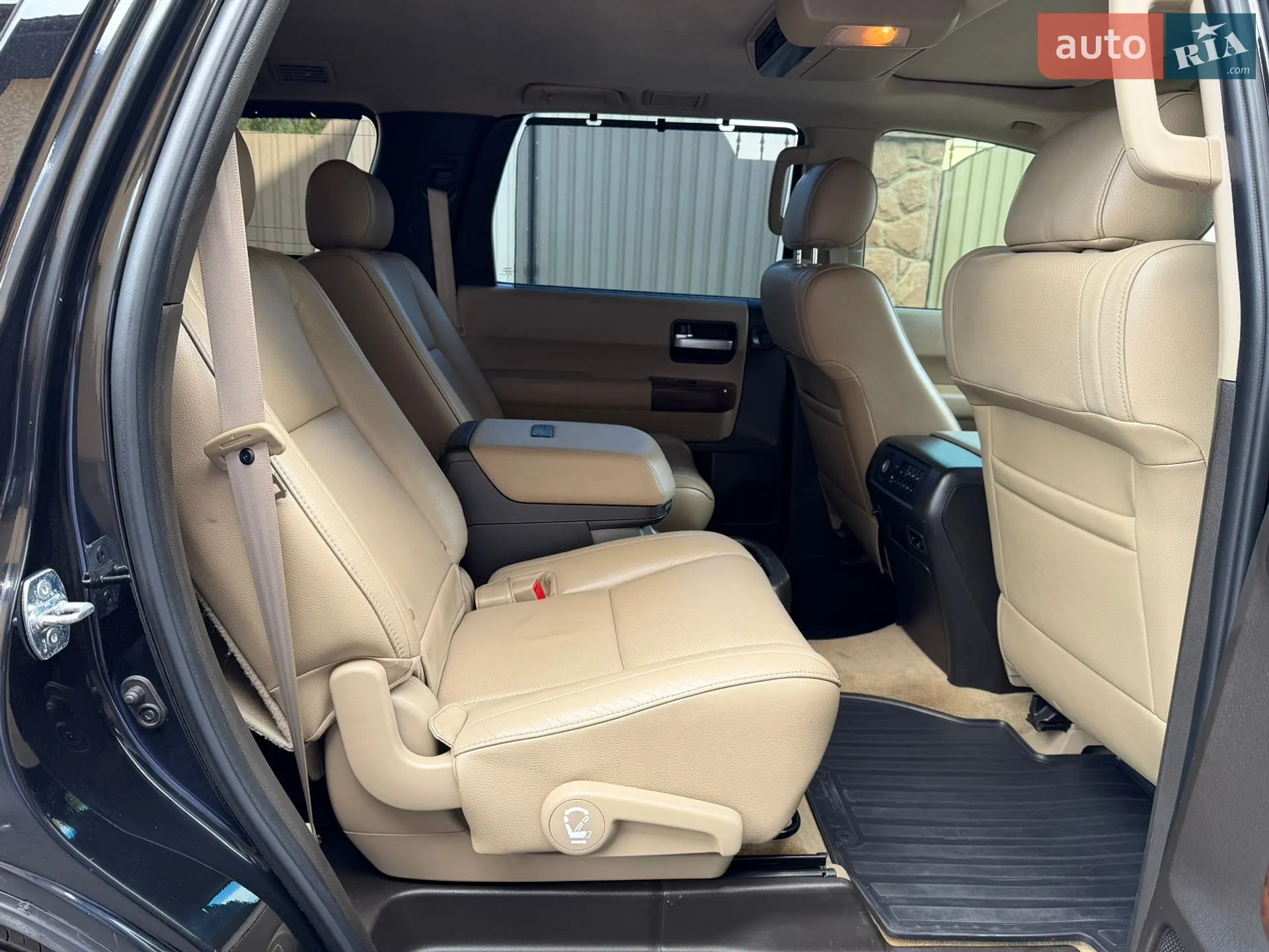 2010 Toyota Sequoia - мініатюра 74