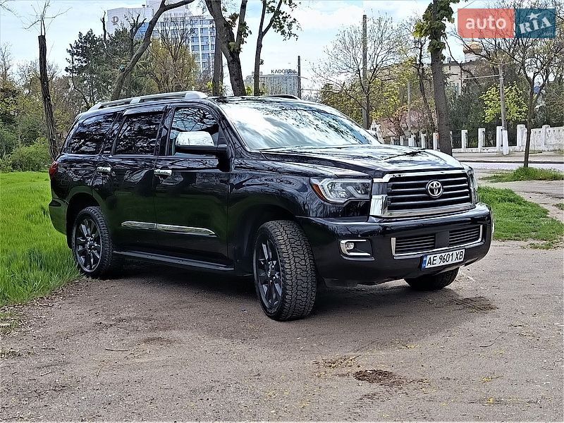 Внедорожник / Кроссовер Toyota Sequoia 2018 в Одессе