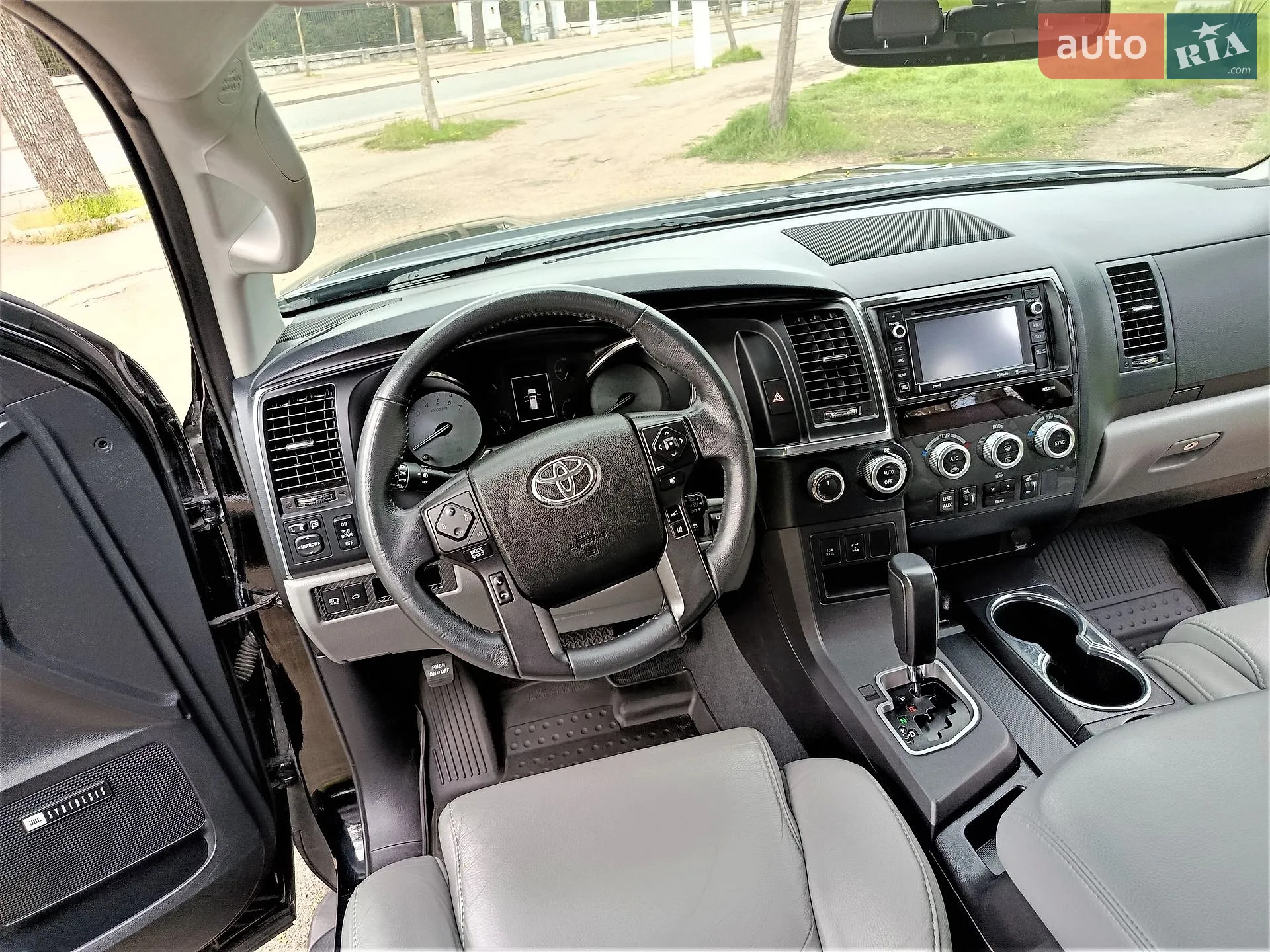 2018 Toyota Sequoia - мініатюра 34