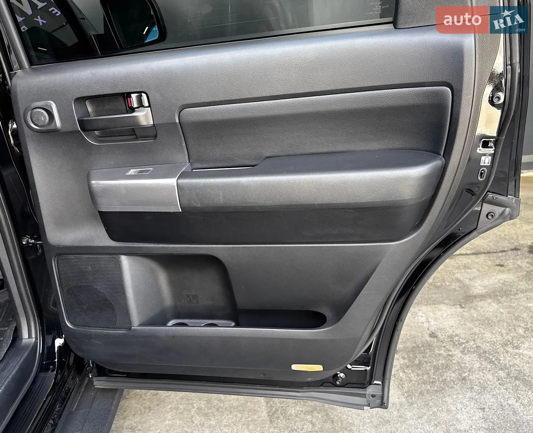 2021 Toyota Sequoia - мініатюра 34