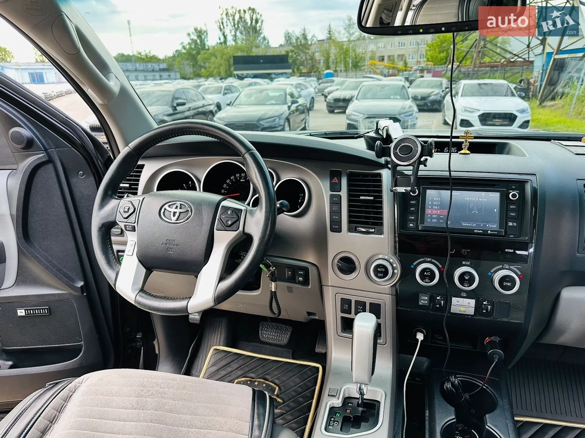 2013 Toyota Sequoia - мініатюра 25