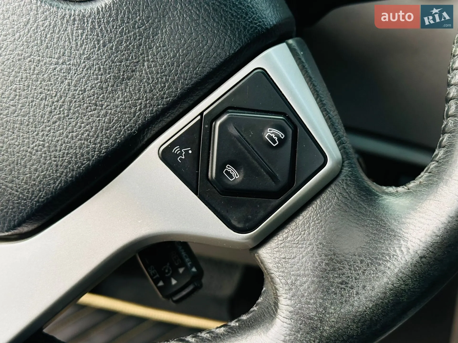 2013 Toyota Sequoia - мініатюра 35