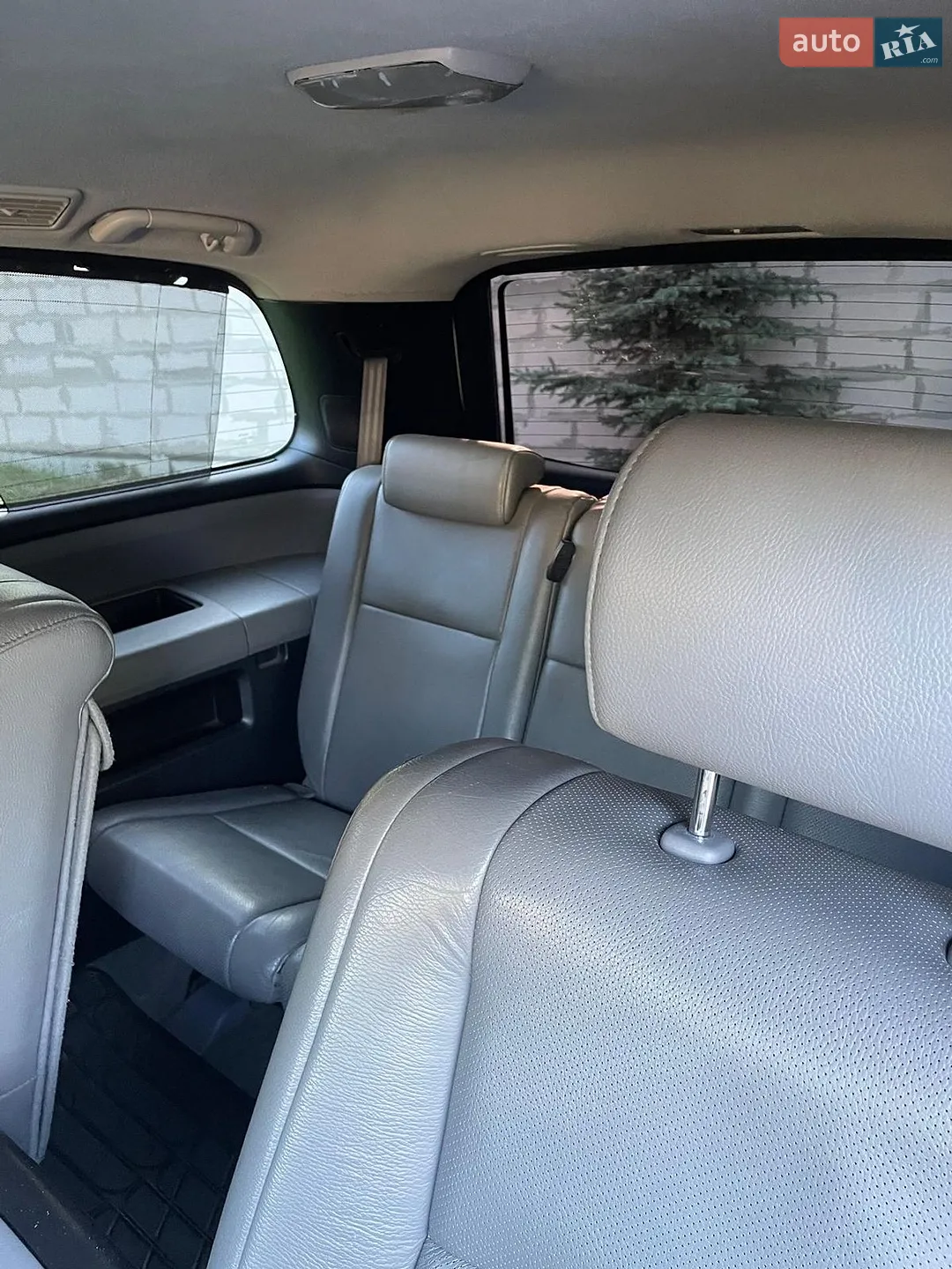 2010 Toyota Sequoia - мініатюра 12