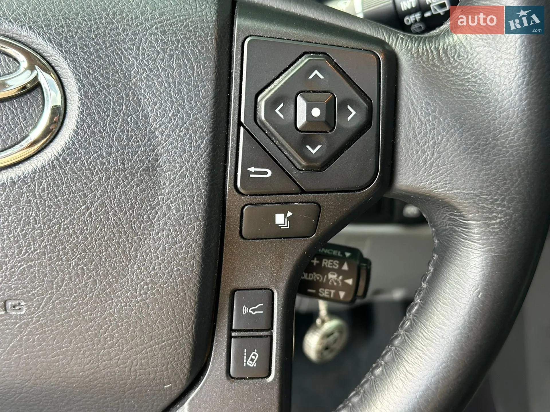 2017 Toyota Sequoia - мініатюра 32
