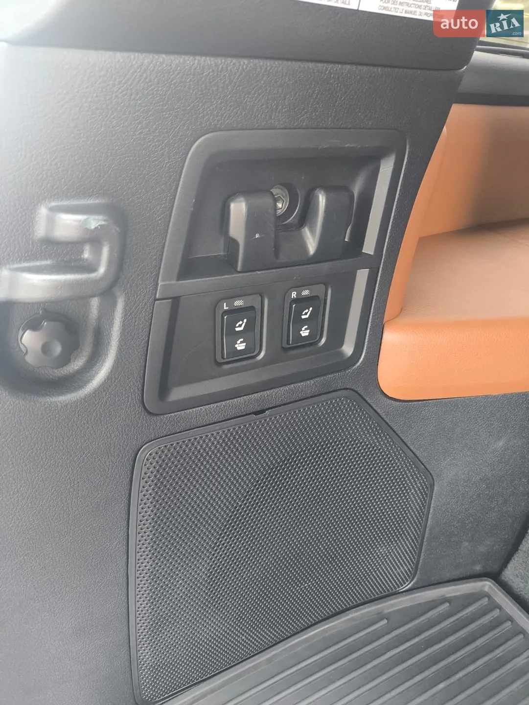 2015 Toyota Sequoia - мініатюра 38