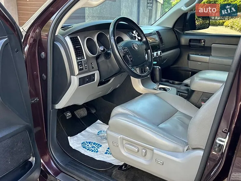 Toyota Sequoia 2012 VIN 5TDBM5G17CS001768 фото оголошення 24 з 79