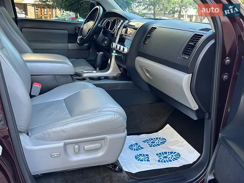 Toyota Sequoia 2012 VIN 5TDBM5G17CS001768 фото оголошення 32 з 79