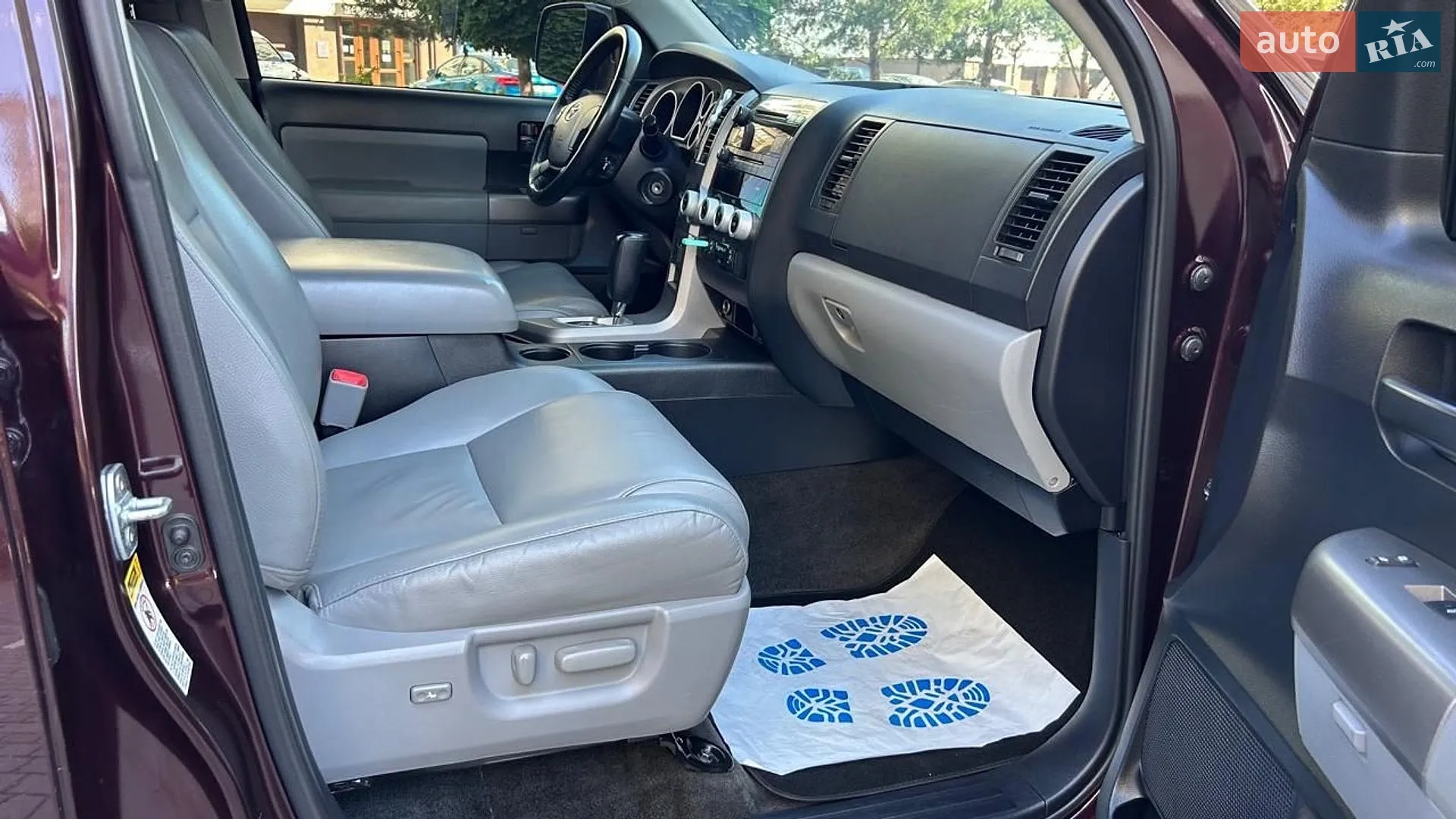 2012 Toyota Sequoia - мініатюра 32