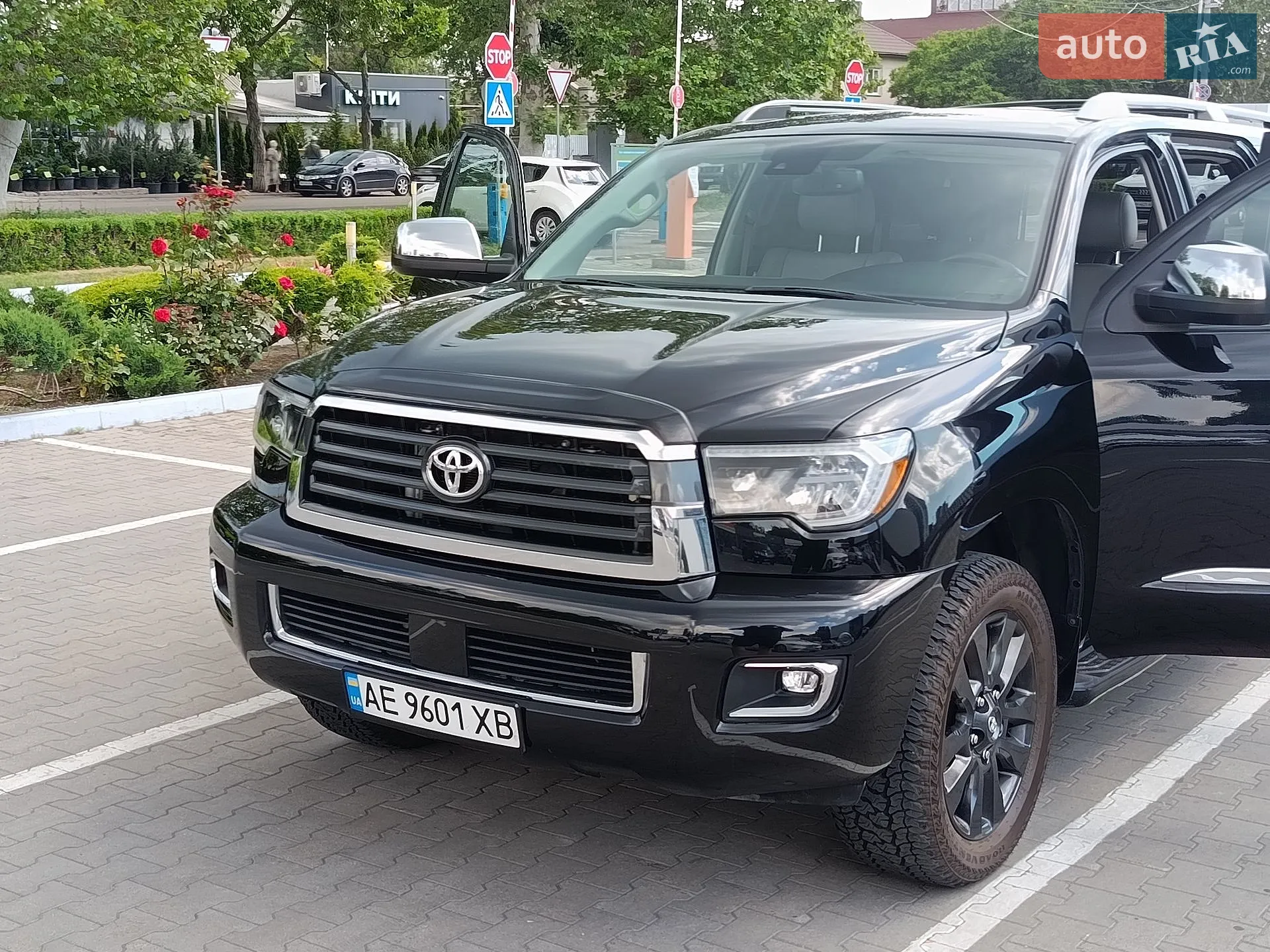 2018 Toyota Sequoia - мініатюра 2