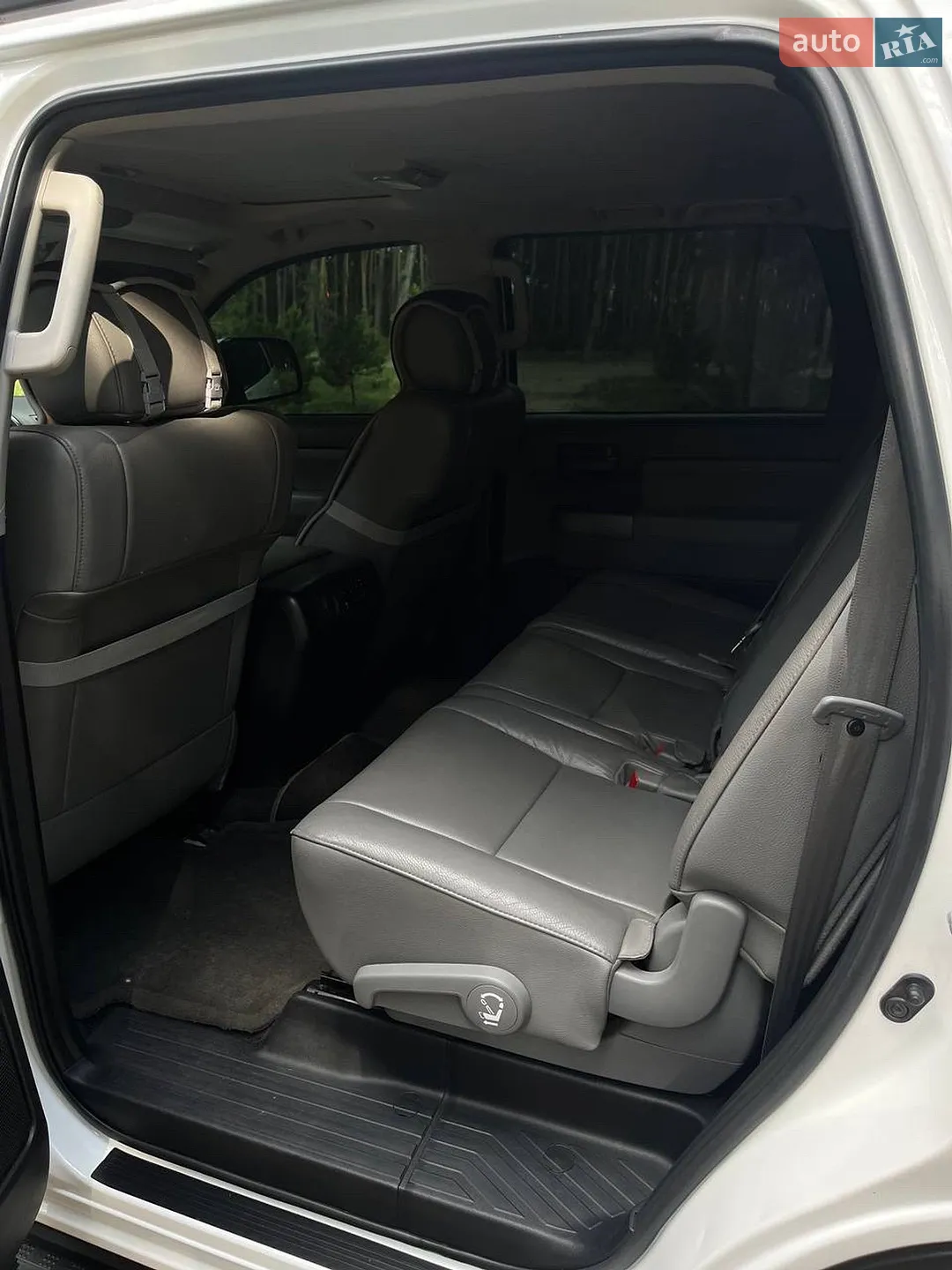 2013 Toyota Sequoia - мініатюра 13
