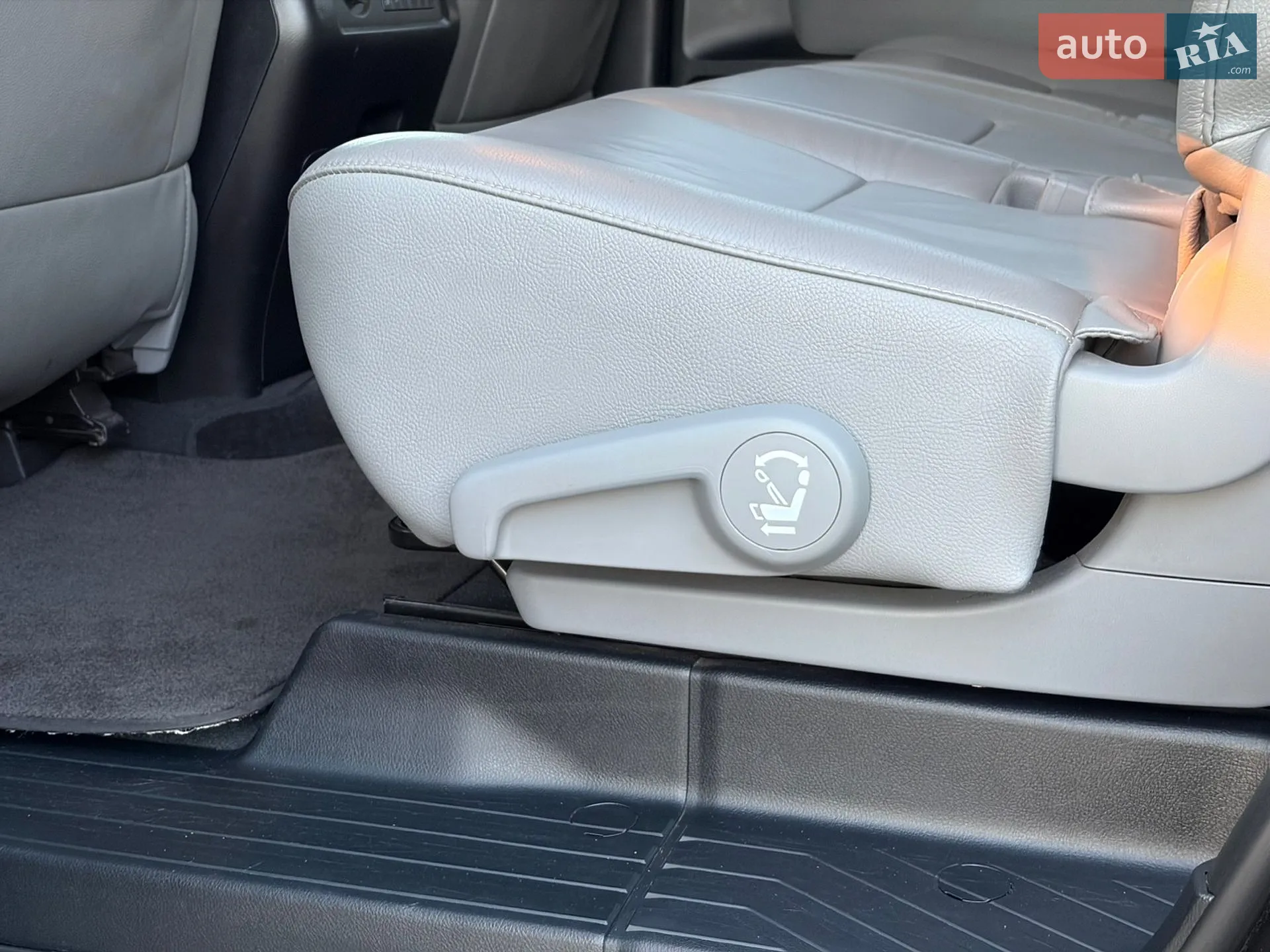 2019 Toyota Sequoia - мініатюра 39