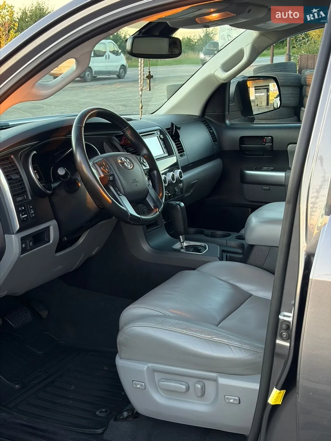 2019 Toyota Sequoia - мініатюра 41