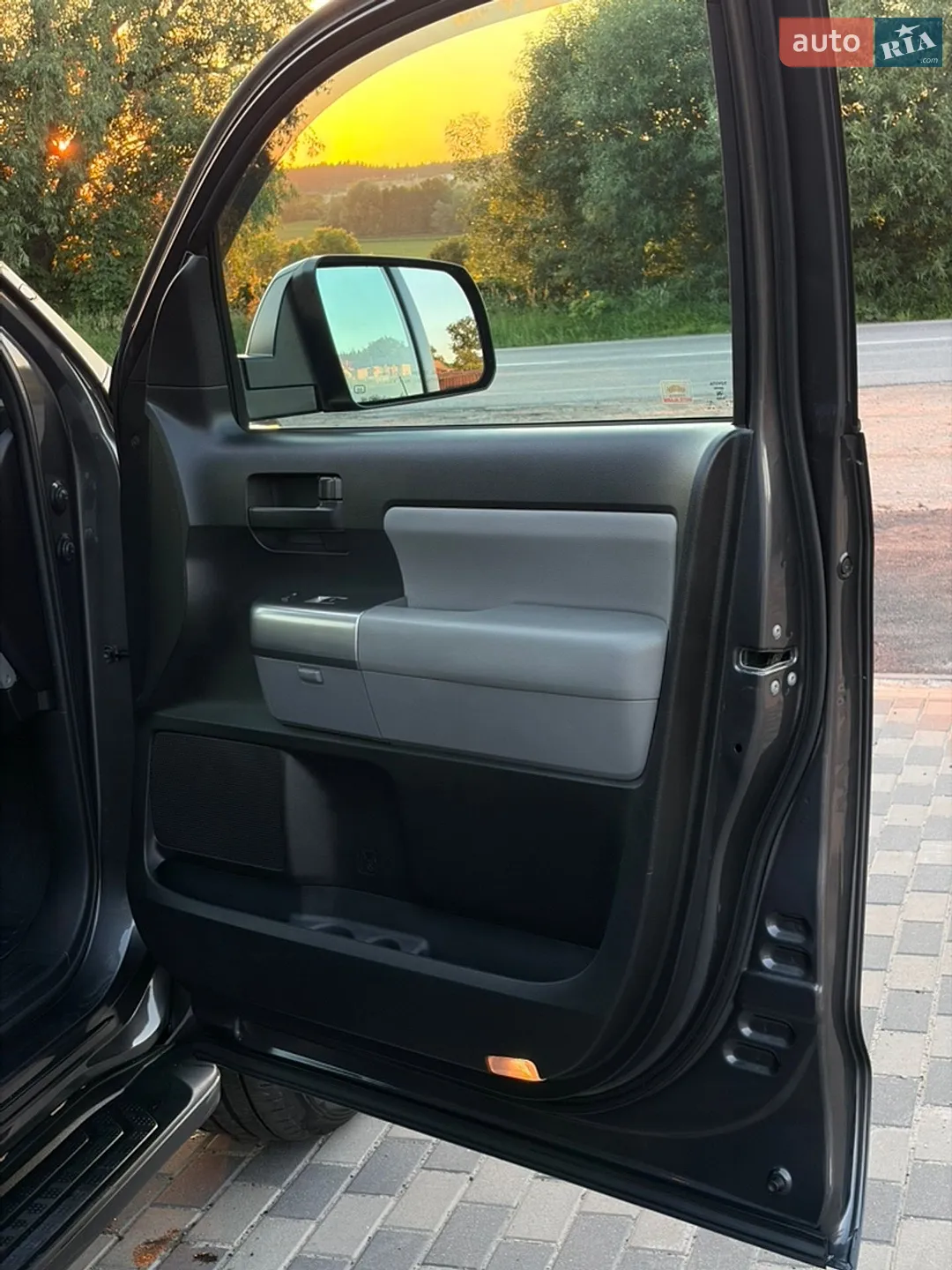 2019 Toyota Sequoia - мініатюра 51