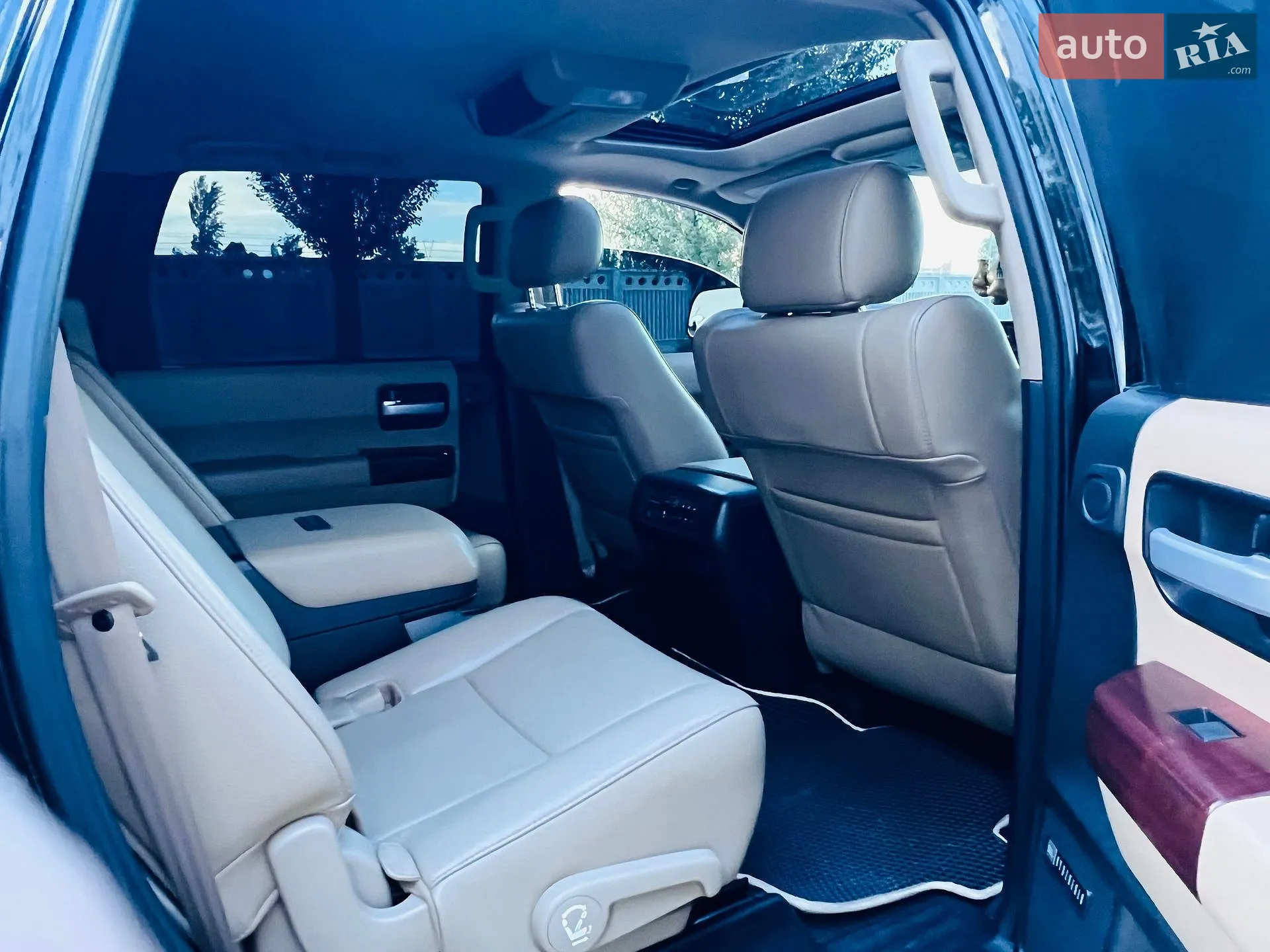 2012 Toyota Sequoia - мініатюра 5