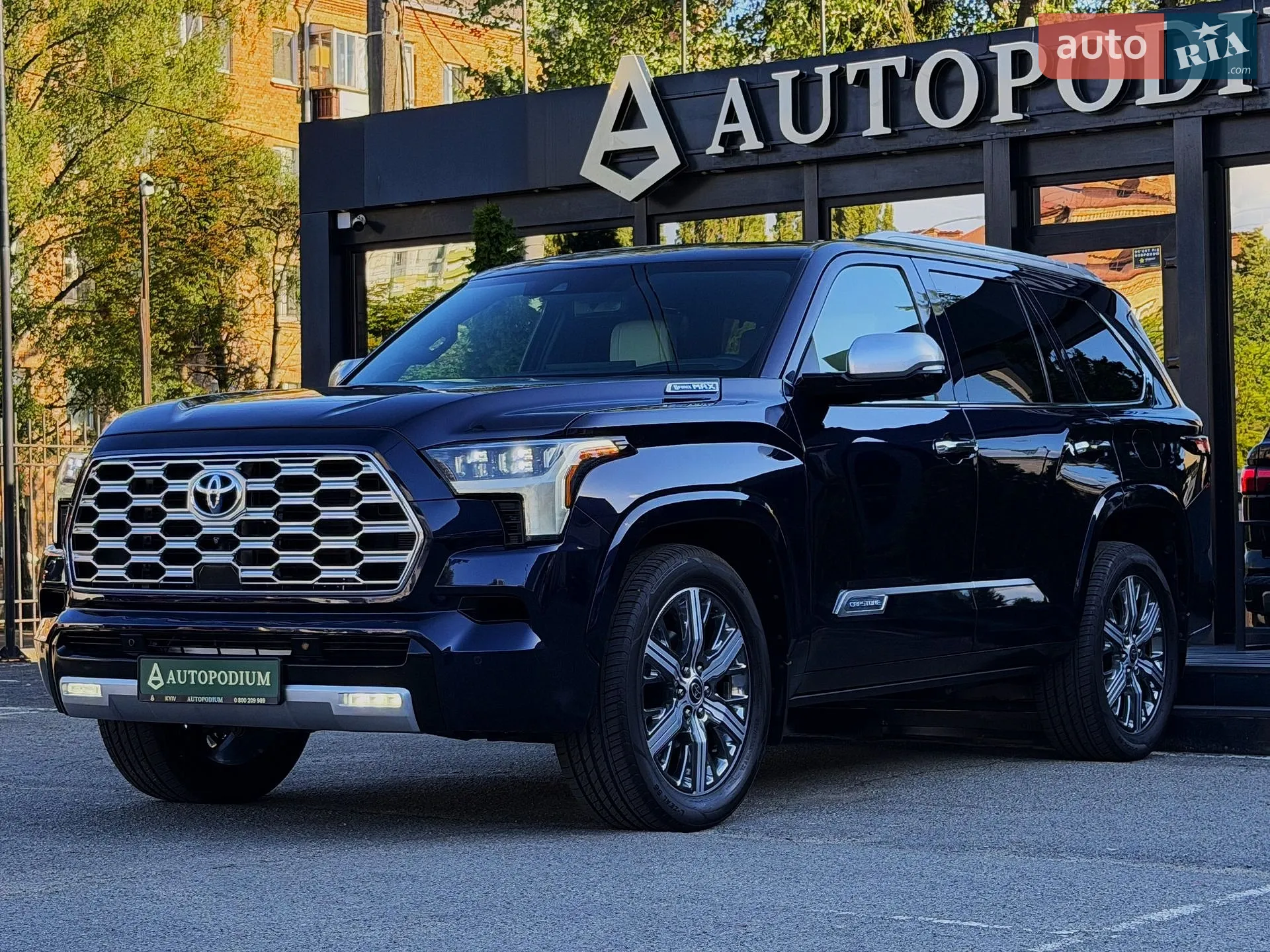 2023 Toyota Sequoia - мініатюра 3