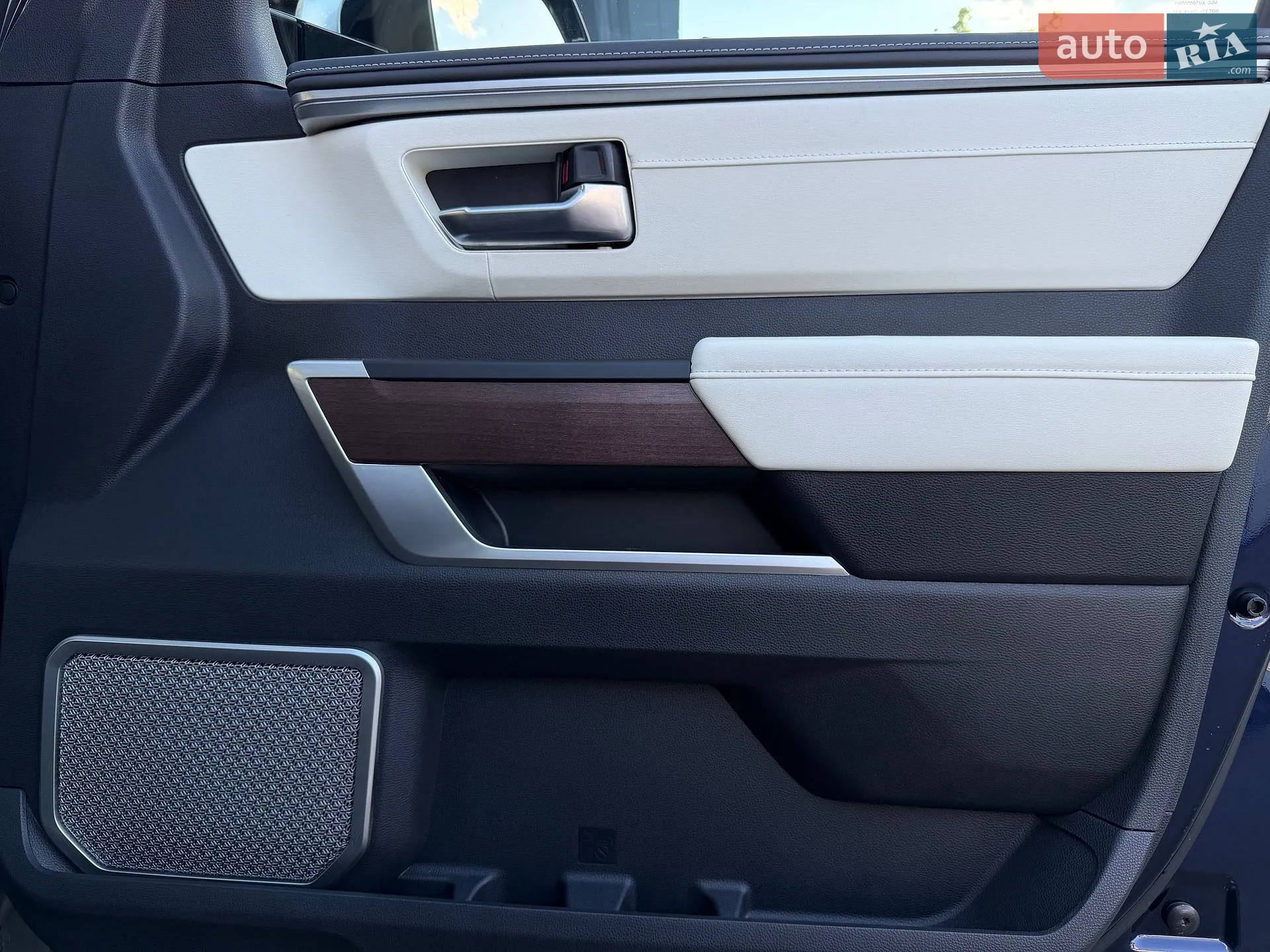 2023 Toyota Sequoia - мініатюра 38