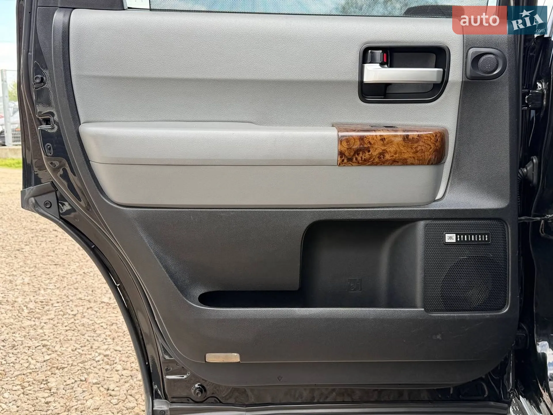 2010 Toyota Sequoia - мініатюра 35