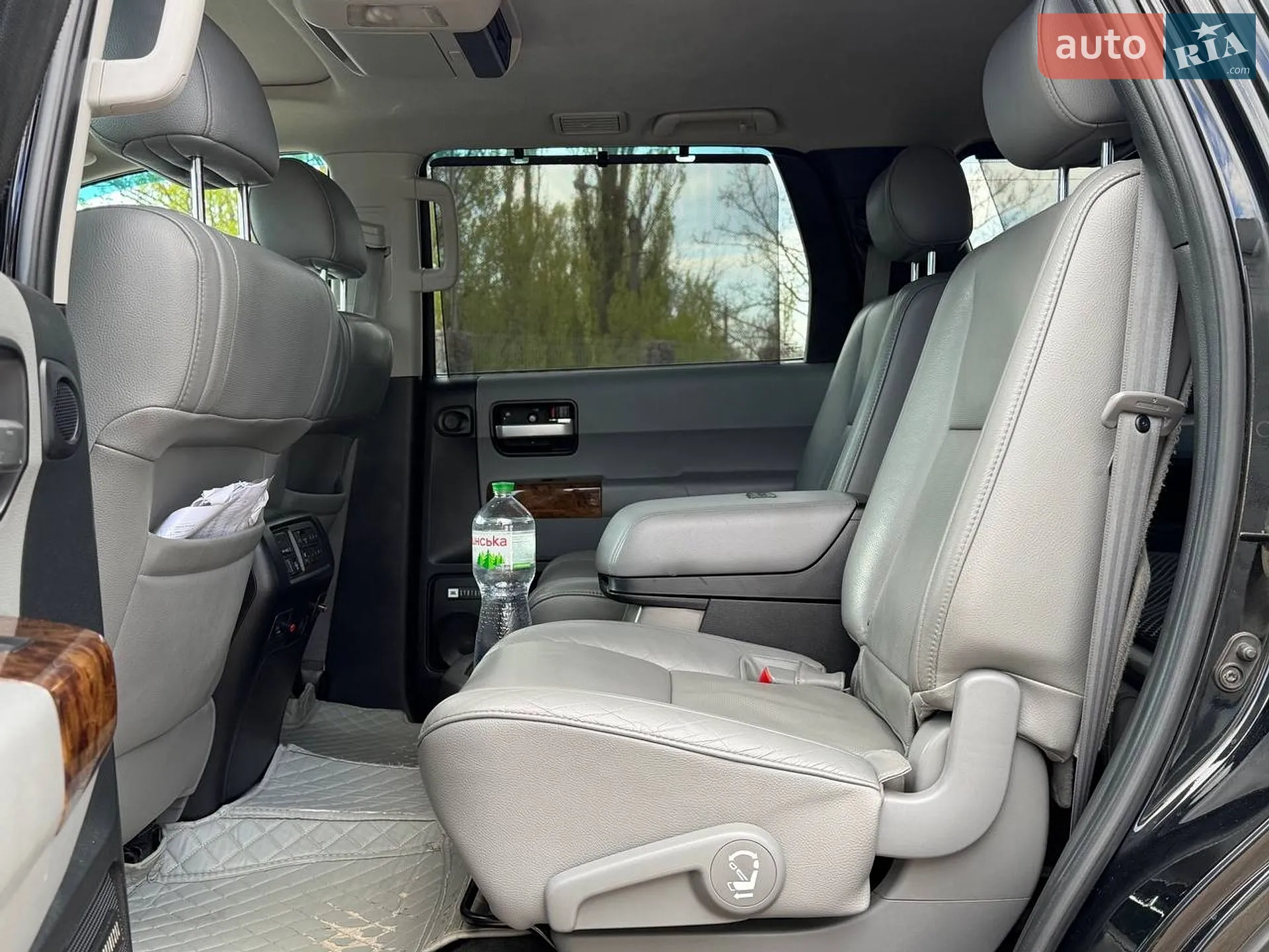 2010 Toyota Sequoia - мініатюра 36