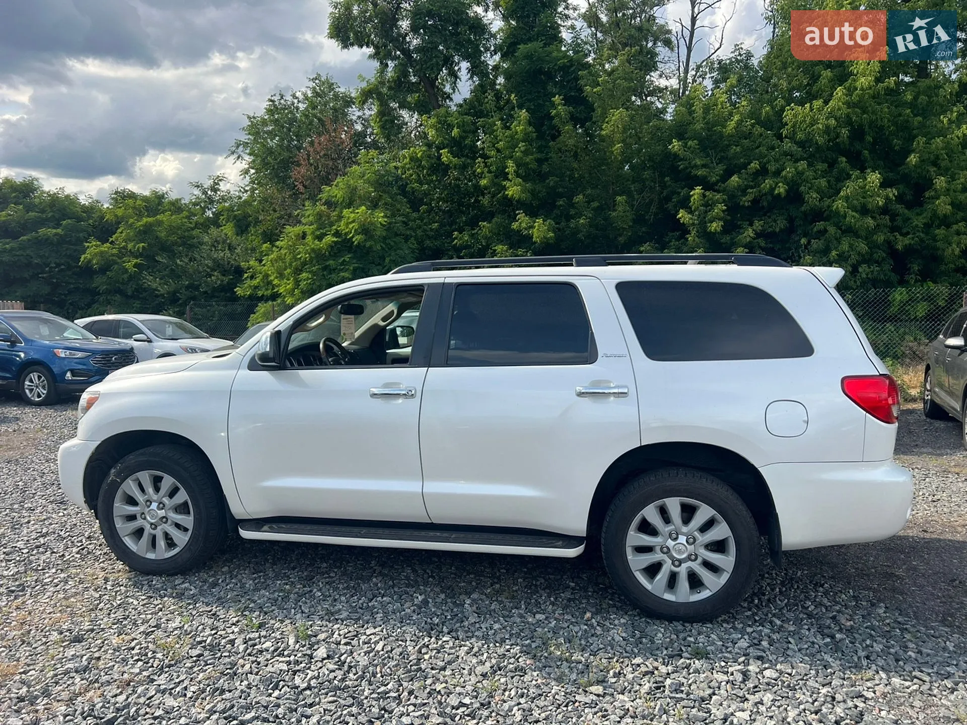 2010 Toyota Sequoia - мініатюра 13