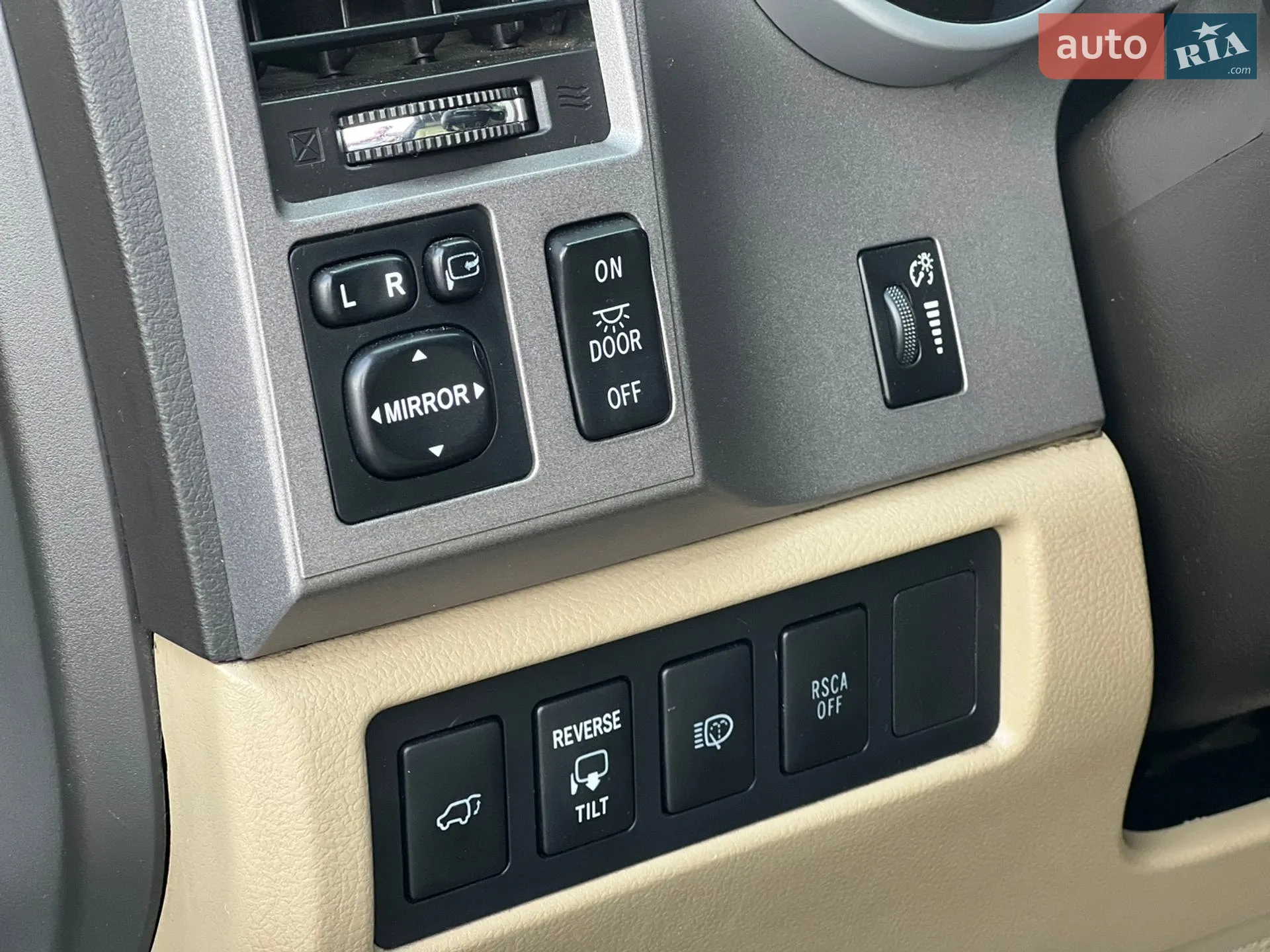 2010 Toyota Sequoia - мініатюра 24