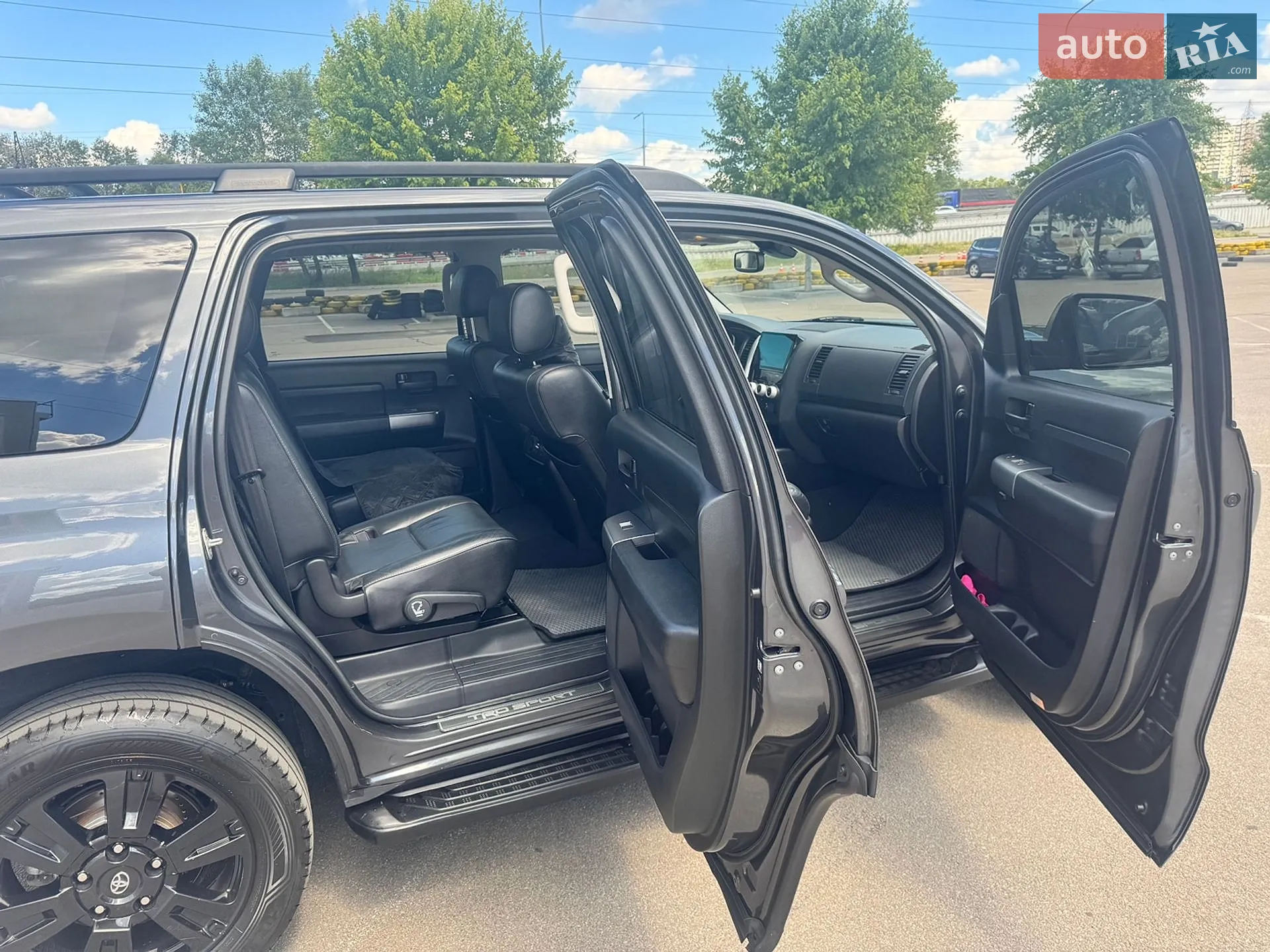 2019 Toyota Sequoia - мініатюра 11