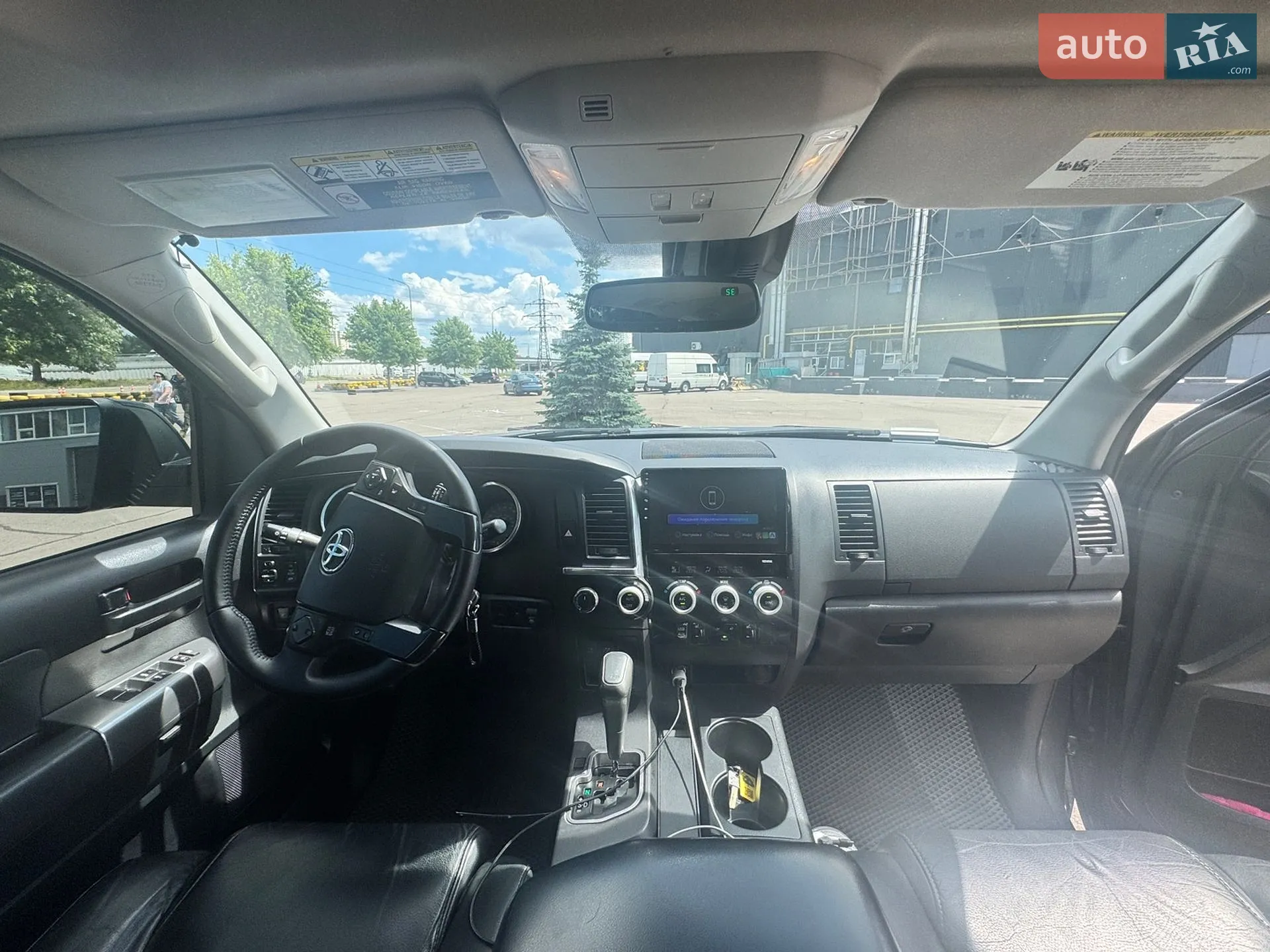 2019 Toyota Sequoia - мініатюра 16