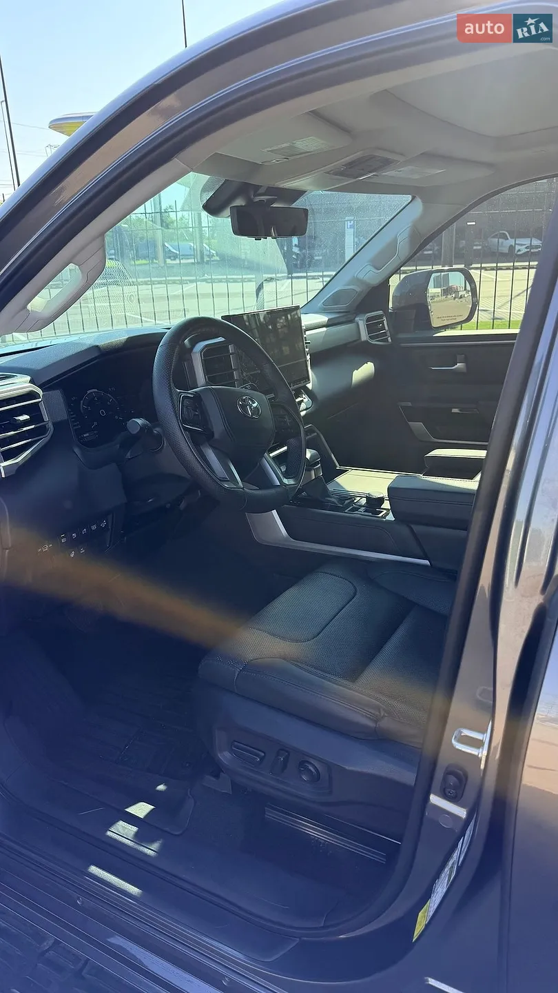 2024 Toyota Sequoia - мініатюра 10