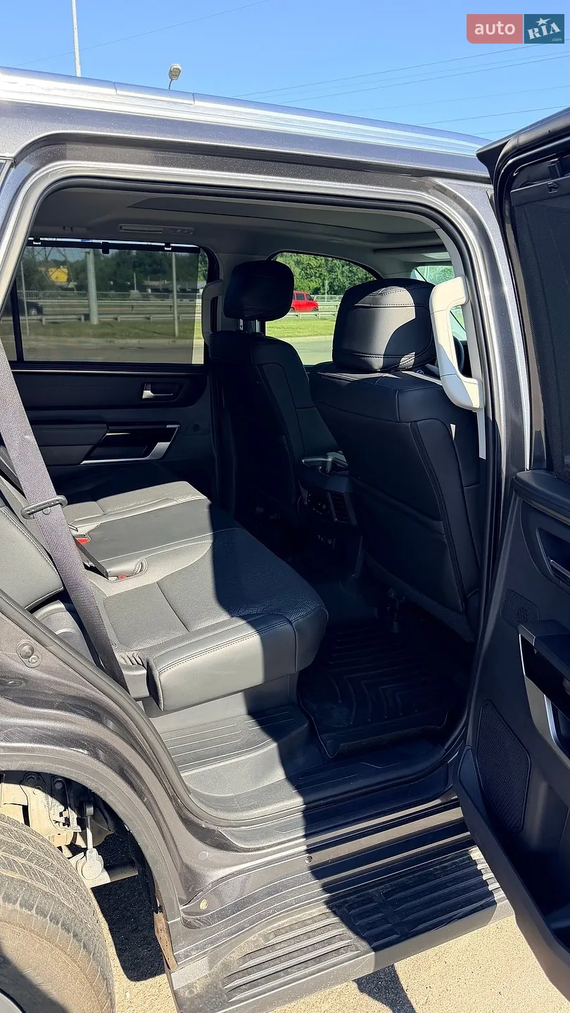 2024 Toyota Sequoia - мініатюра 12