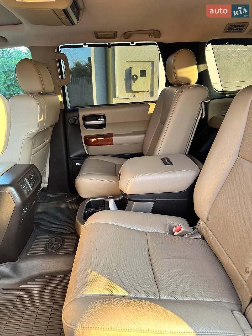 2019 Toyota Sequoia - мініатюра 15