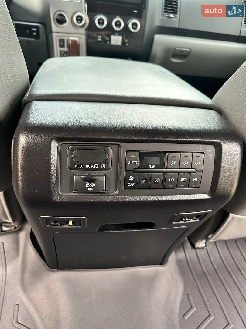 2015 Toyota Sequoia - мініатюра 15
