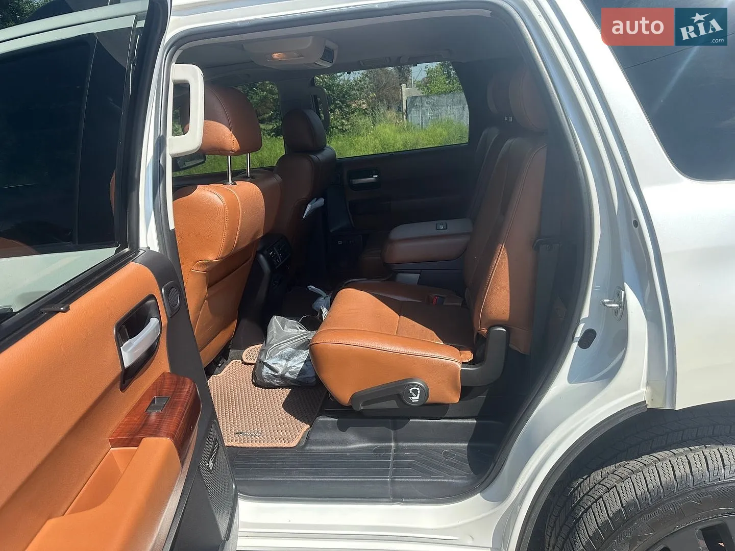 2016 Toyota Sequoia - мініатюра 6