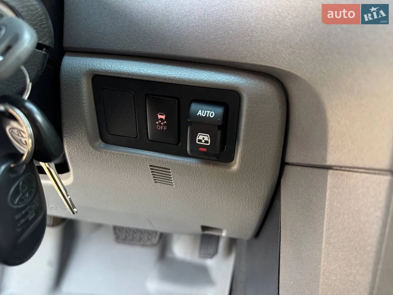 2013 Toyota Sequoia - мініатюра 35