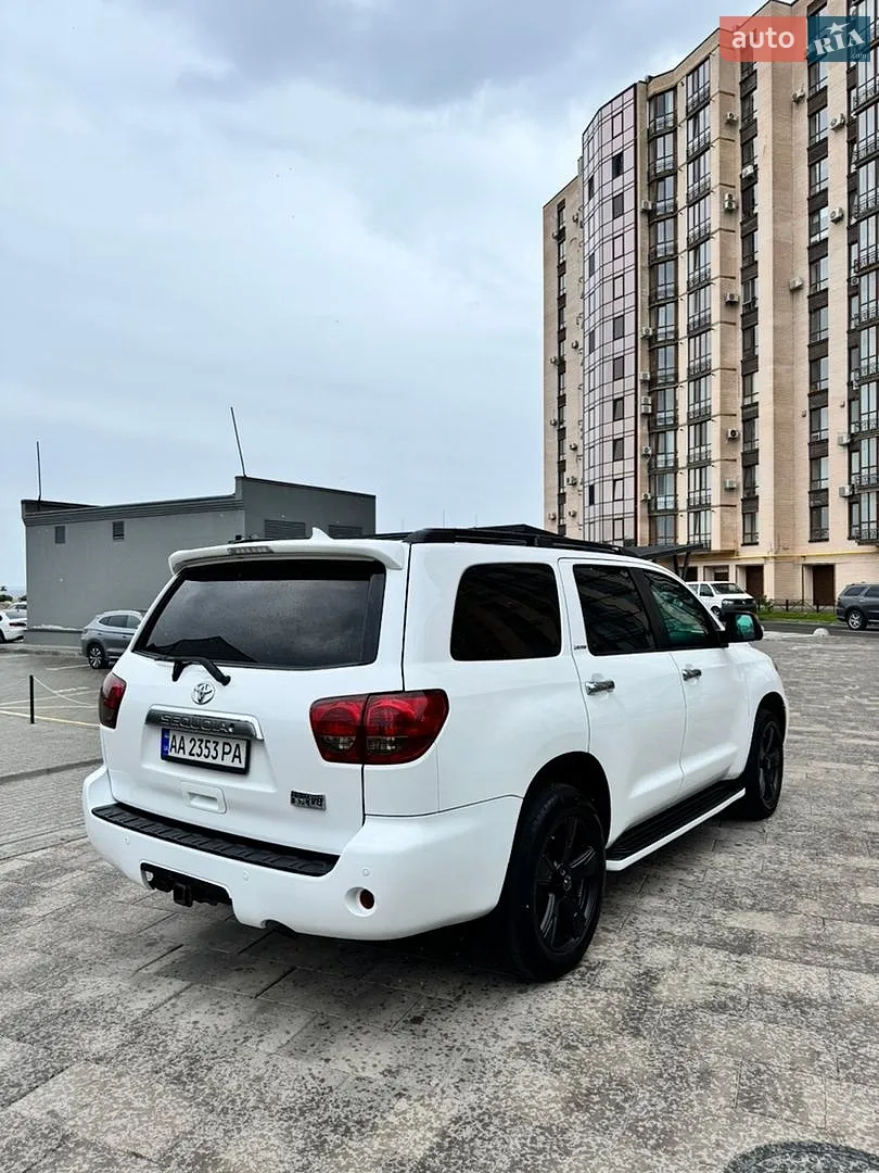2014 Toyota Sequoia - мініатюра 4