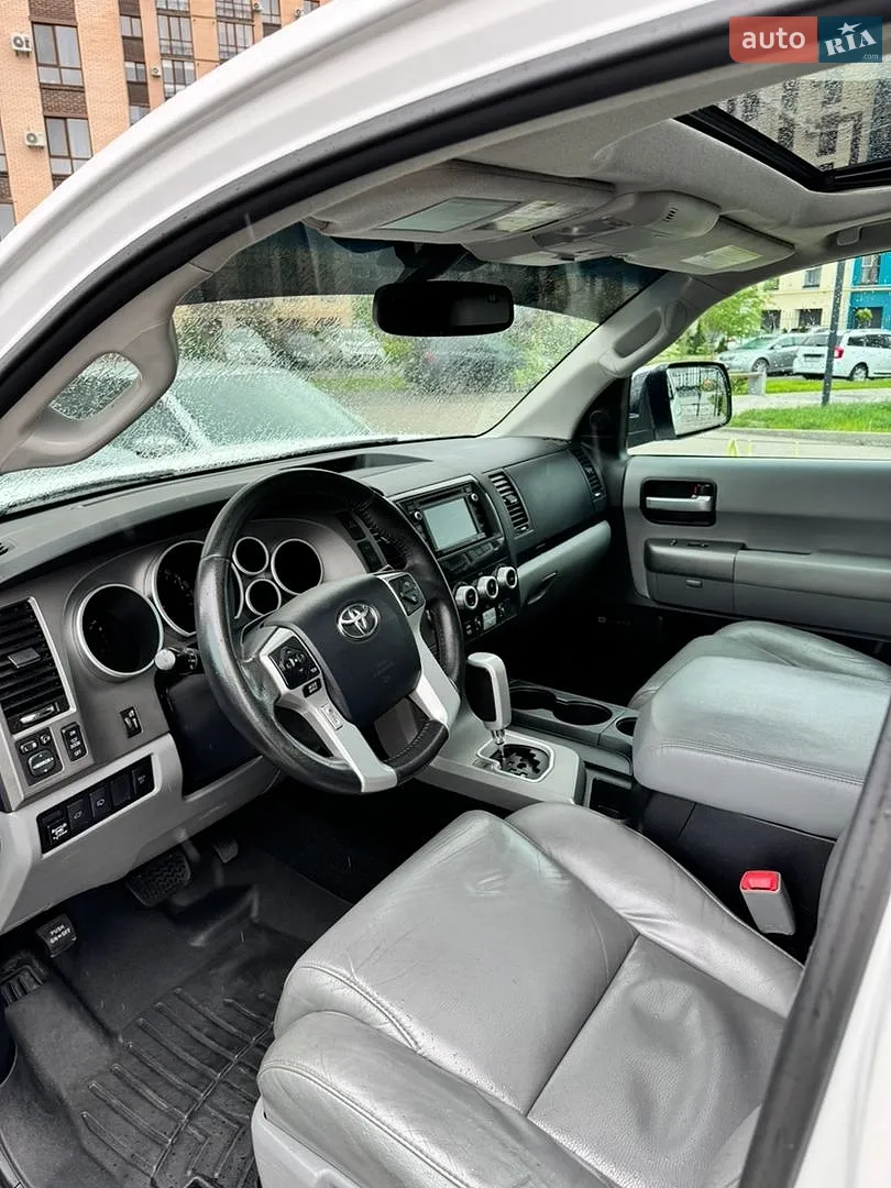 2014 Toyota Sequoia - мініатюра 7
