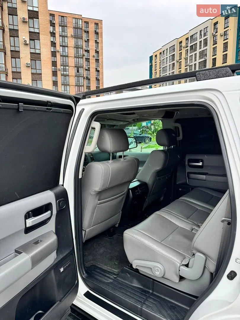 2014 Toyota Sequoia - мініатюра 10