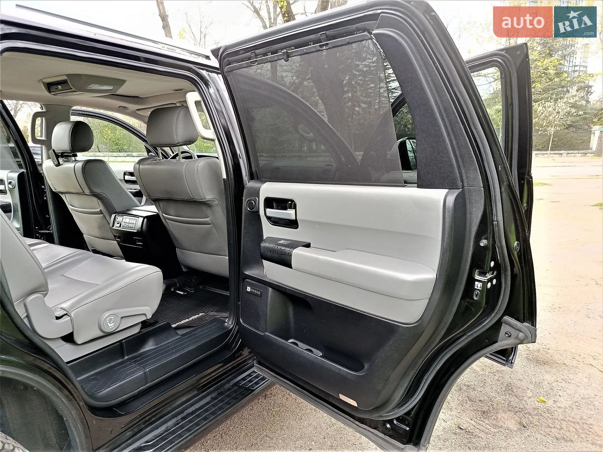 2018 Toyota Sequoia - мініатюра 42