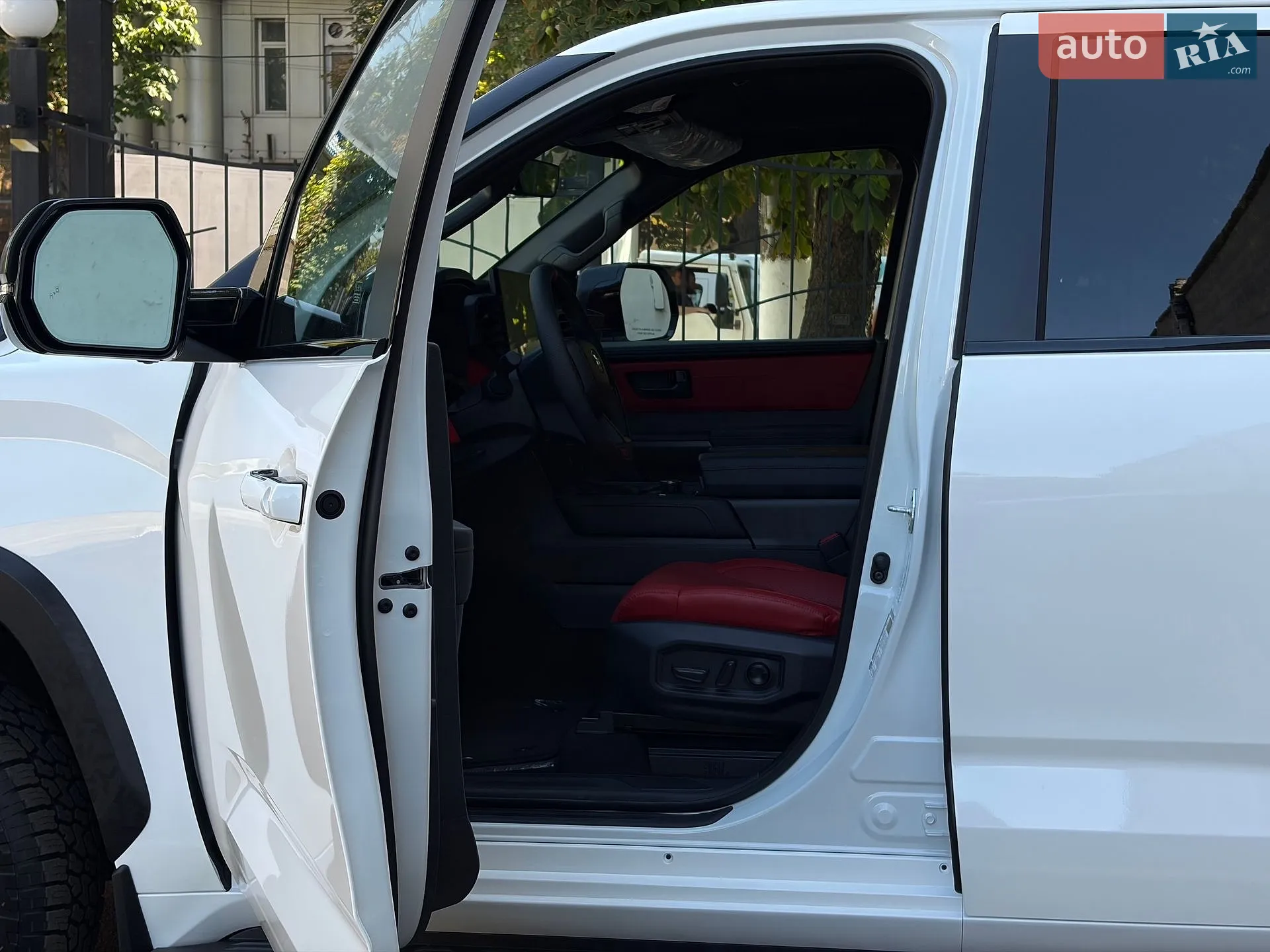2026 Toyota Sequoia - мініатюра 33