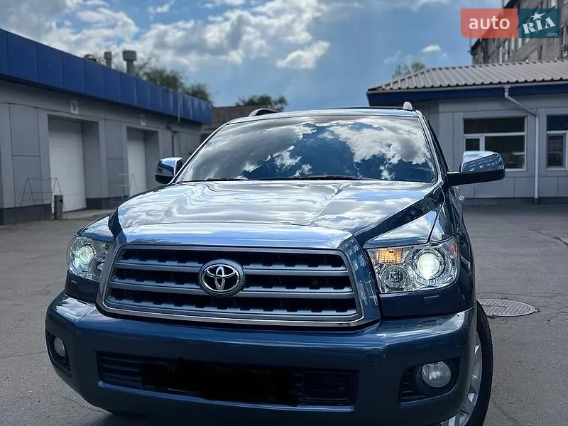 Toyota Sequoia