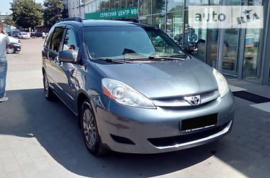 Минивэн Toyota Sienna 2007 в Ивано-Франковске