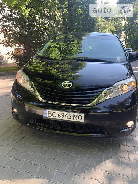 Toyota Sienna XL