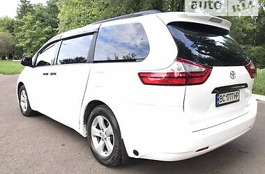 Мінівен Toyota Sienna 2014 в Львові