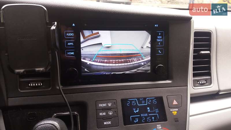 Минивэн Toyota Sienna 2017 в Киеве