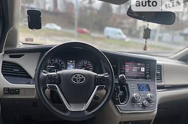 Минивэн Toyota Sienna 2019 в Виннице