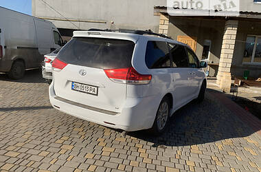 Минивэн Toyota Sienna 2014 в Одессе